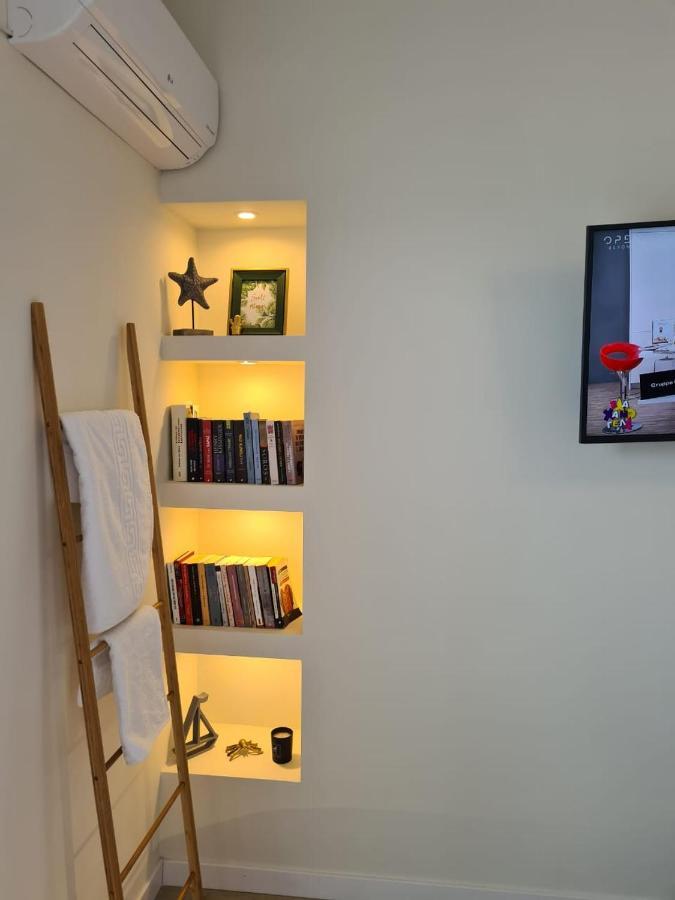 Grace Seaside Apartman Lutráki Kültér fotó