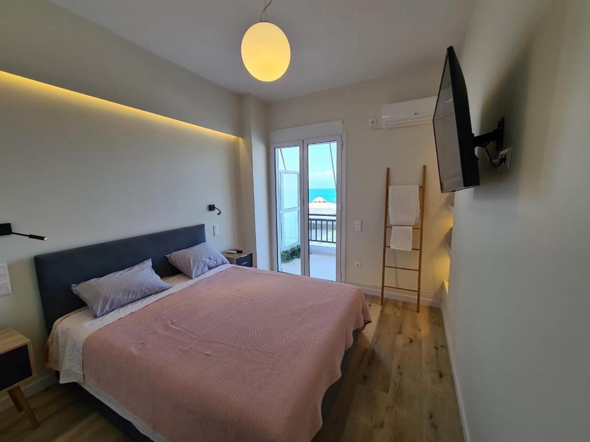Grace Seaside Apartman Lutráki Kültér fotó