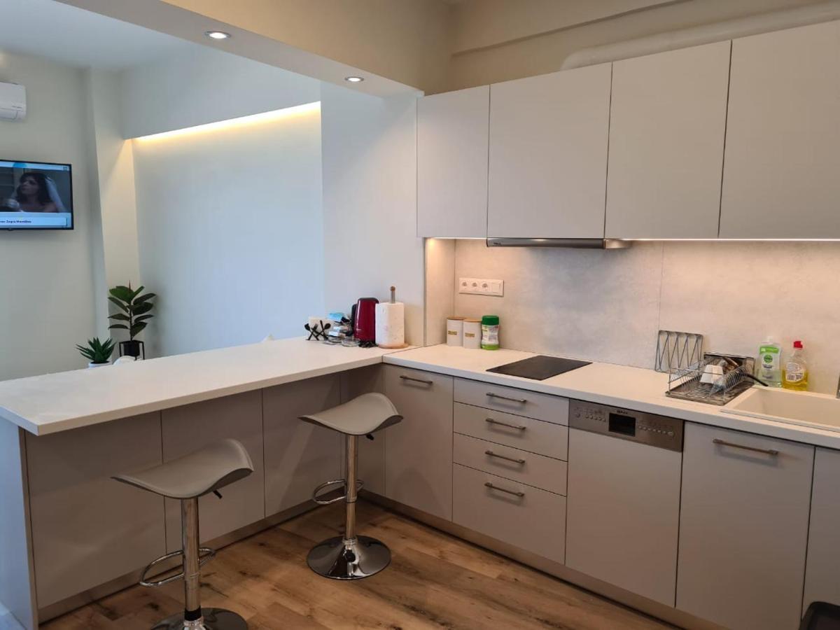 Grace Seaside Apartman Lutráki Kültér fotó
