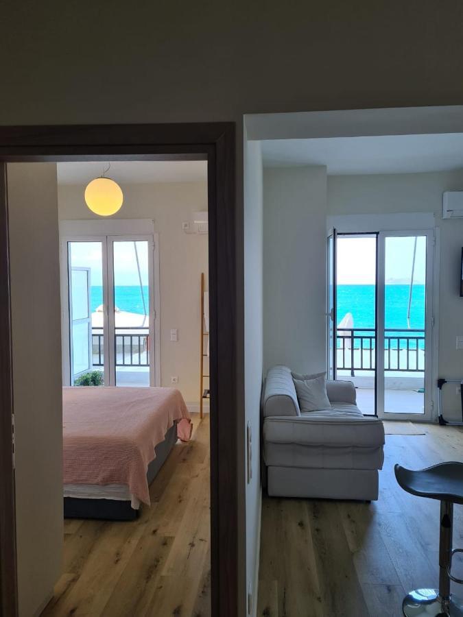 Grace Seaside Apartman Lutráki Kültér fotó