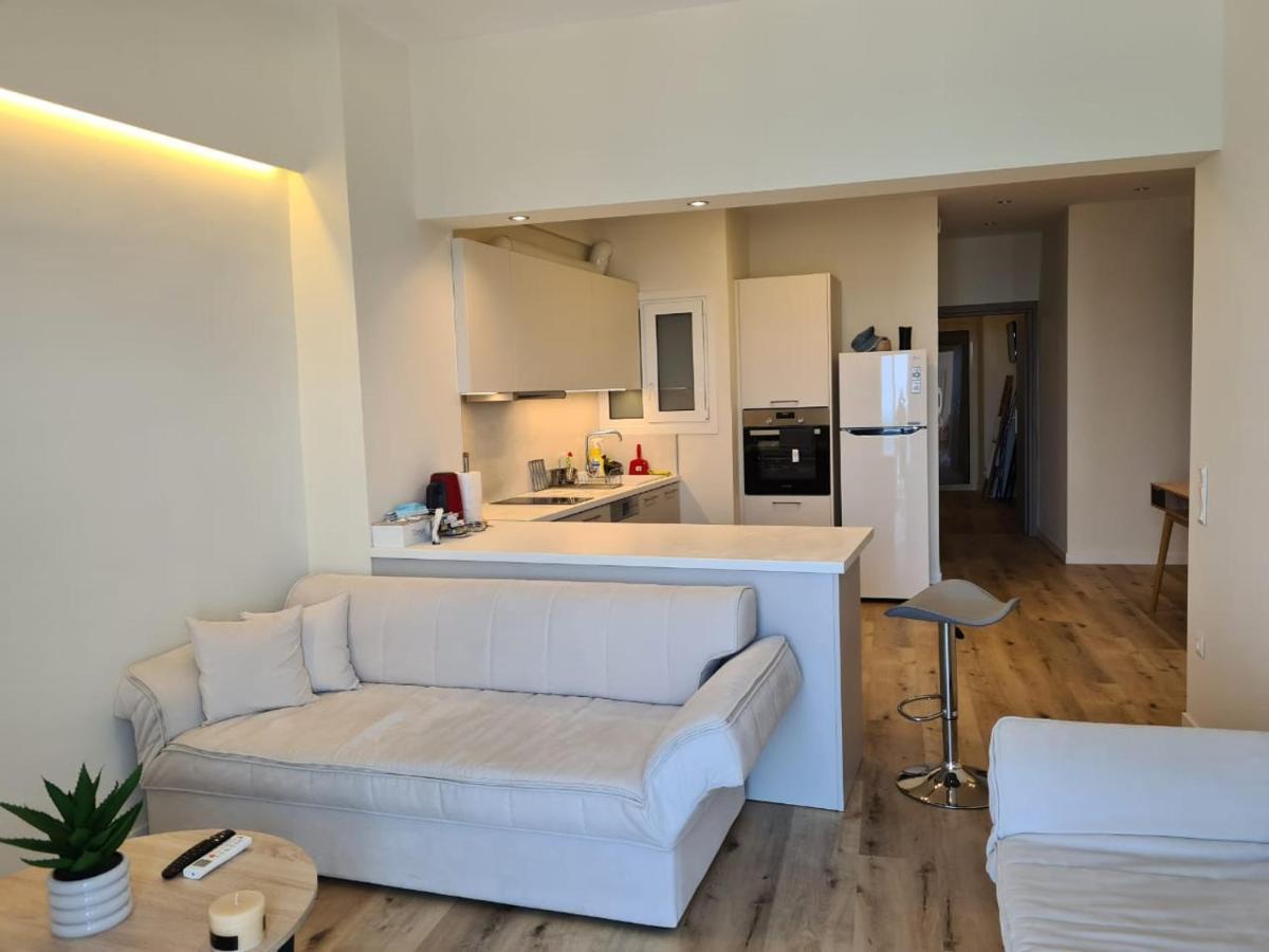 Grace Seaside Apartman Lutráki Kültér fotó